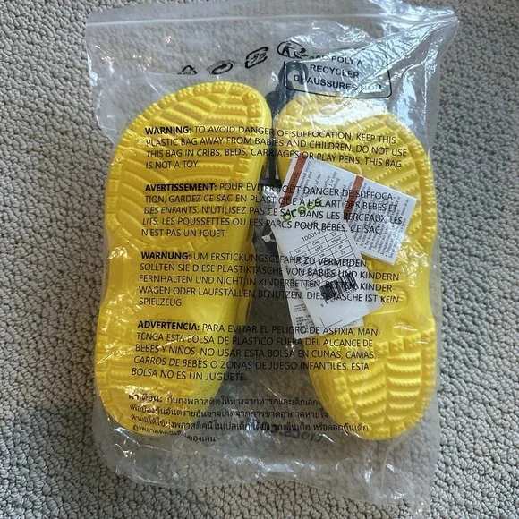 Crocs Classic Clog Roomy Fit Lemon Yellow Unisex 10001-7C1 Womens 7 Mens 5 New - Picture 10 of 10
